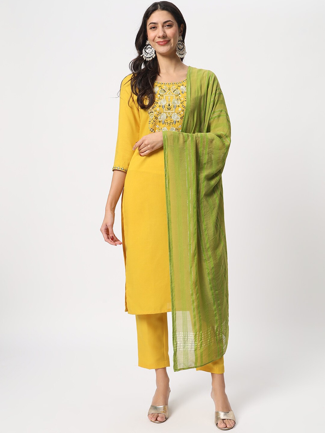

SALWAT Floral Yoke Design Regular Thread Work Kurta with Trousers & With Dupatta, Yellow