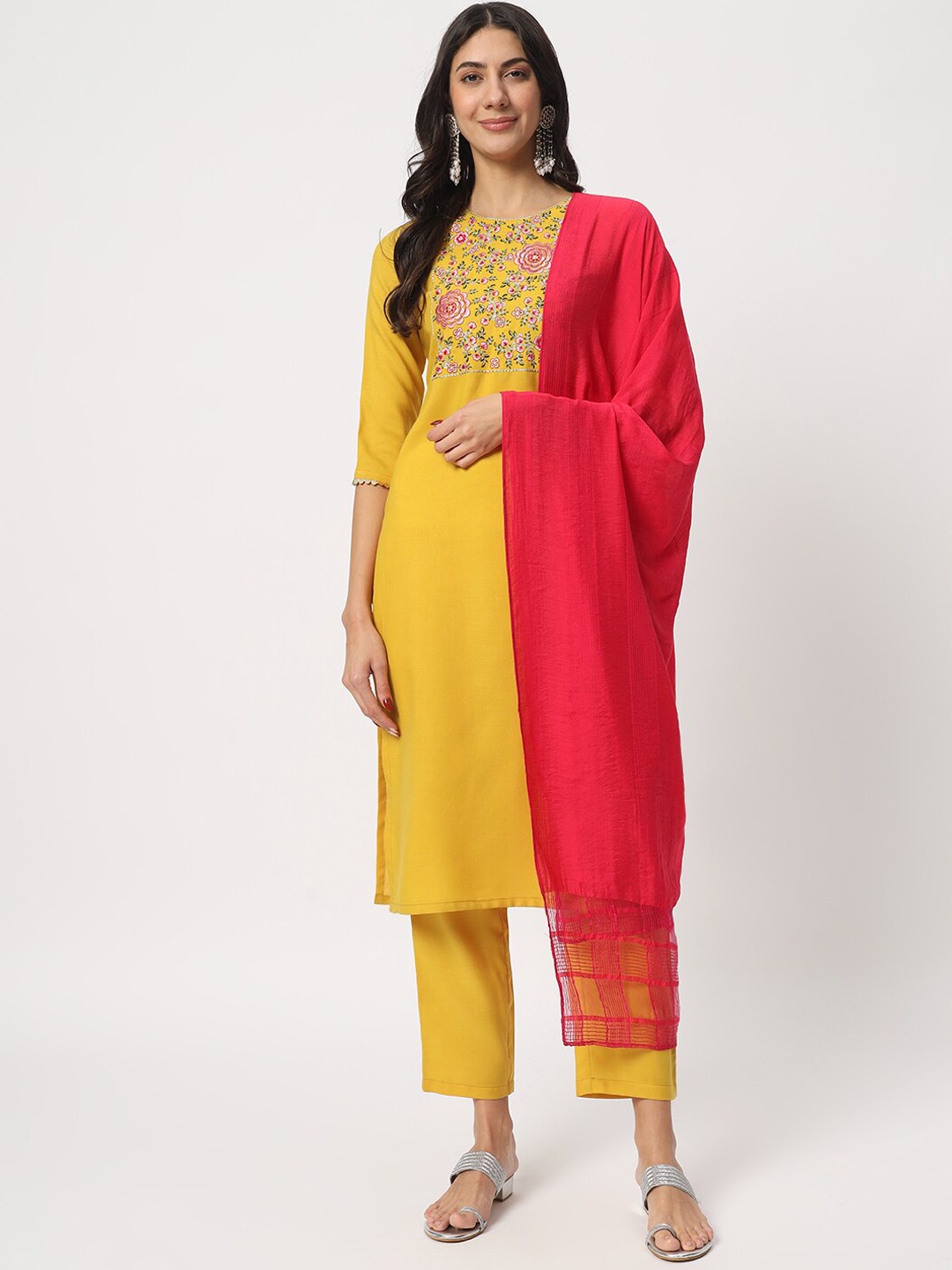 

SALWAT Floral Yoke Design Regular Thread Work Kurta with Trousers & With Dupatta, Yellow
