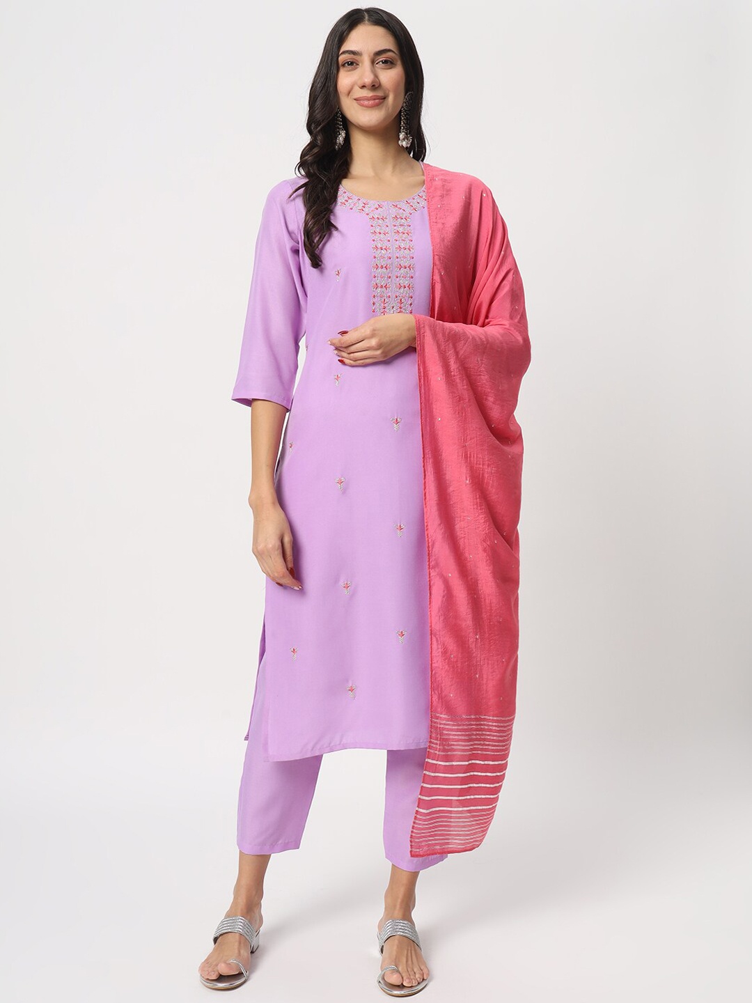 

SALWAT Floral Embroidered Regular Thread Work Kurta with Trousers & With Dupatta, Lavender