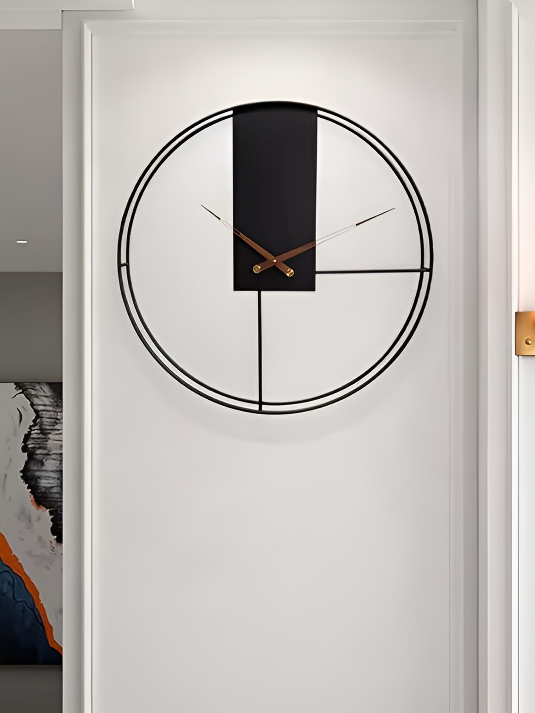 

Samara Home Black & Brown Textured Round Shape Contemporary Metal Wall Clock