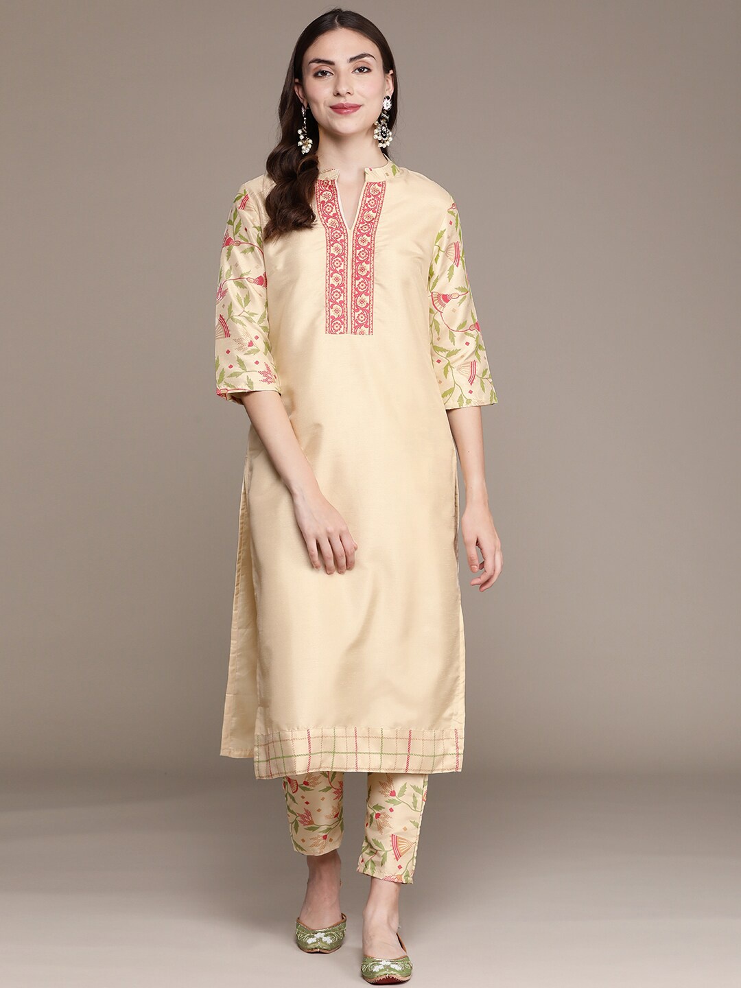 

ZIYAA Cream Floral Printed Mandarin Collar Straight Kurta with Trousers