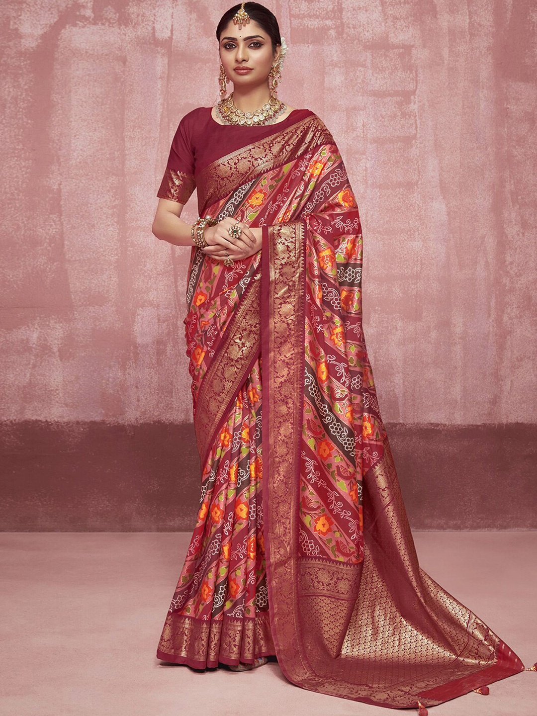 

Mitera Ethnic Motifs Zari Pure Silk Printed Sungudi Saree, Maroon