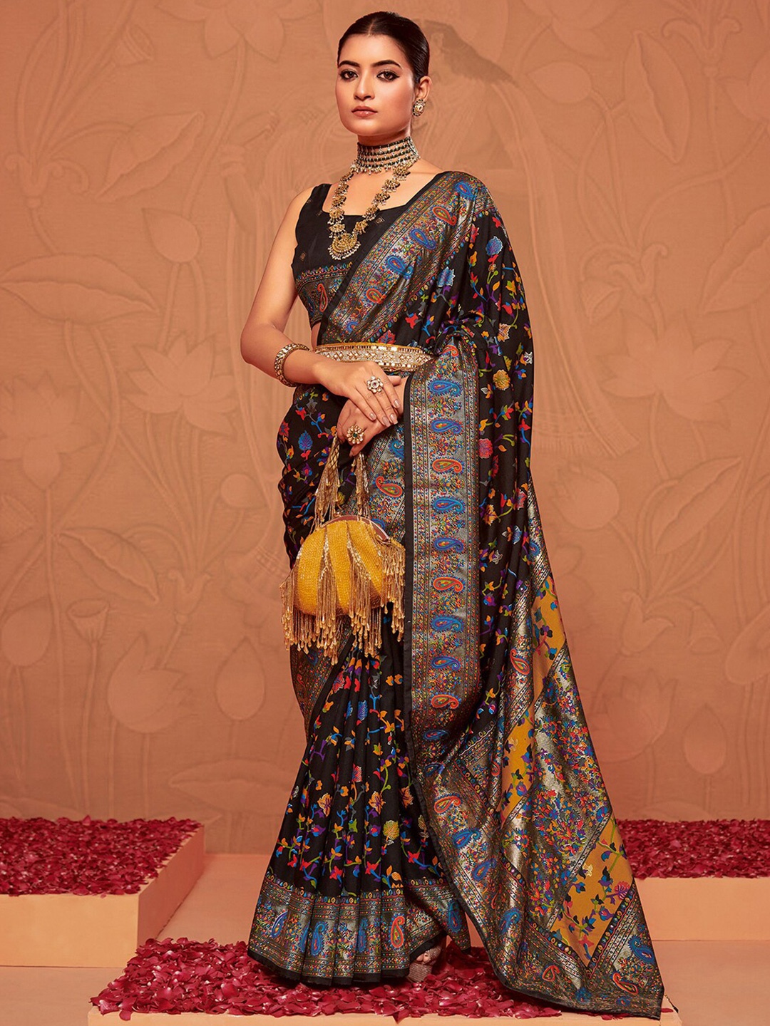 

Mitera Ethnic Woven Design Zari Art Silk Sungudi Saree, Black