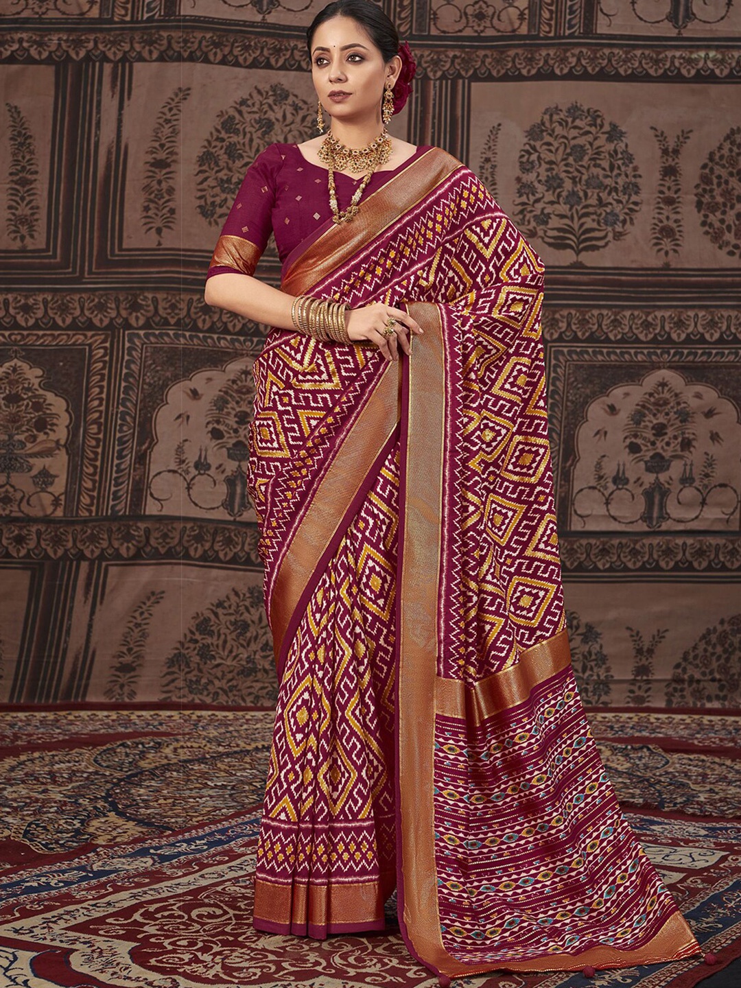 

Mitera Zari Pure Silk Printed Pochampally Saree, Maroon