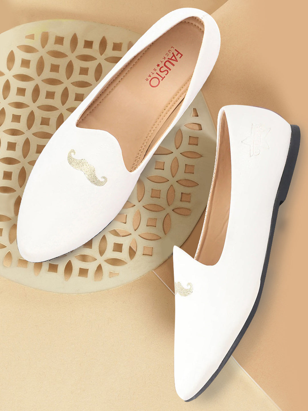 

FAUSTO Men Embroidered Pointed Toe Lightweight Mojaris, White