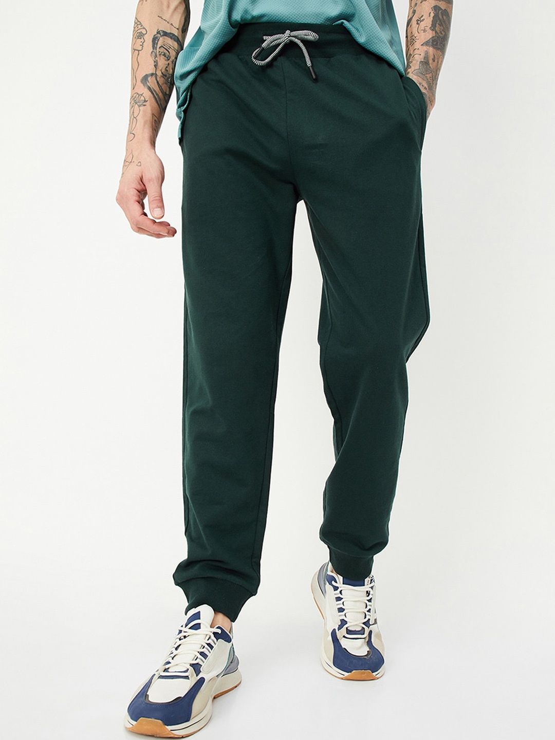 

max Men Mid-Rise Joggers, Green