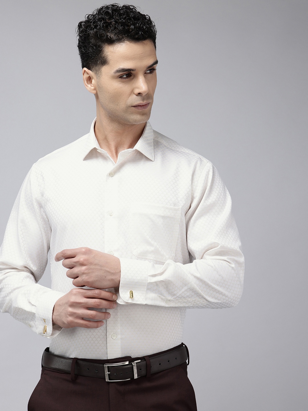 

Van Heusen Pure Cotton Custom Fit Self Design Opaque Formal Shirt, Off white