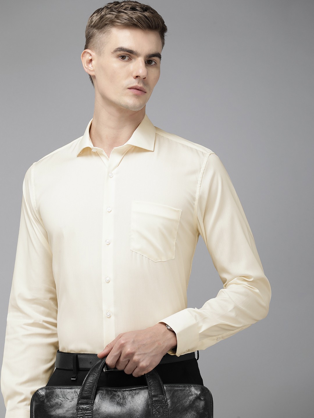 

Van Heusen Pure Cotton Slim Fit Formal Shirt, Cream