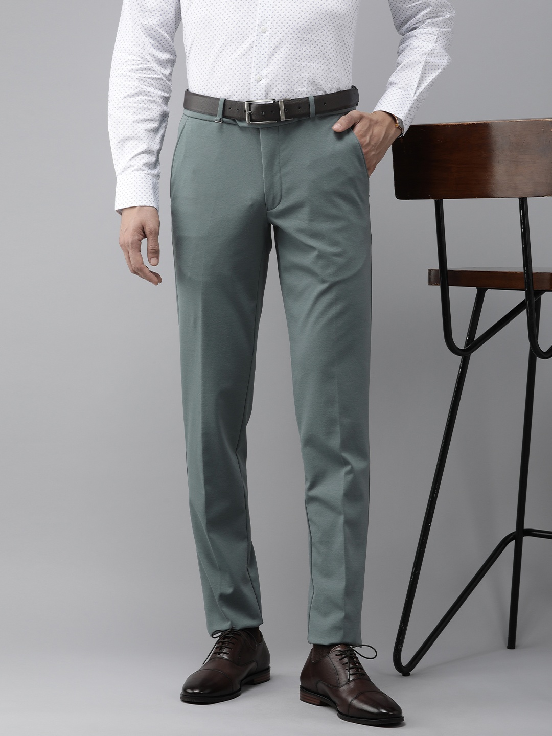 

Van Heusen Men Ultra Slim Fit Formal Trousers, Grey