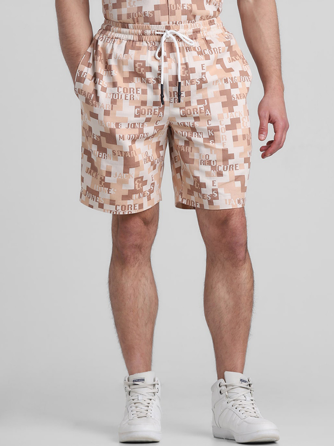 

Jack & Jones Men Abstract Printed Slim Fit Pure Cotton Shorts, Brown