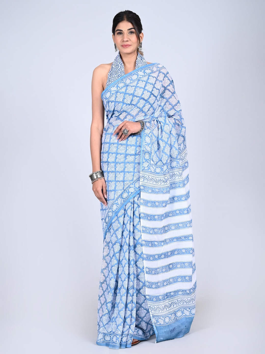 

Shivanya Handicrafts Ethnic Motifs Pure Cotton Saree, Blue