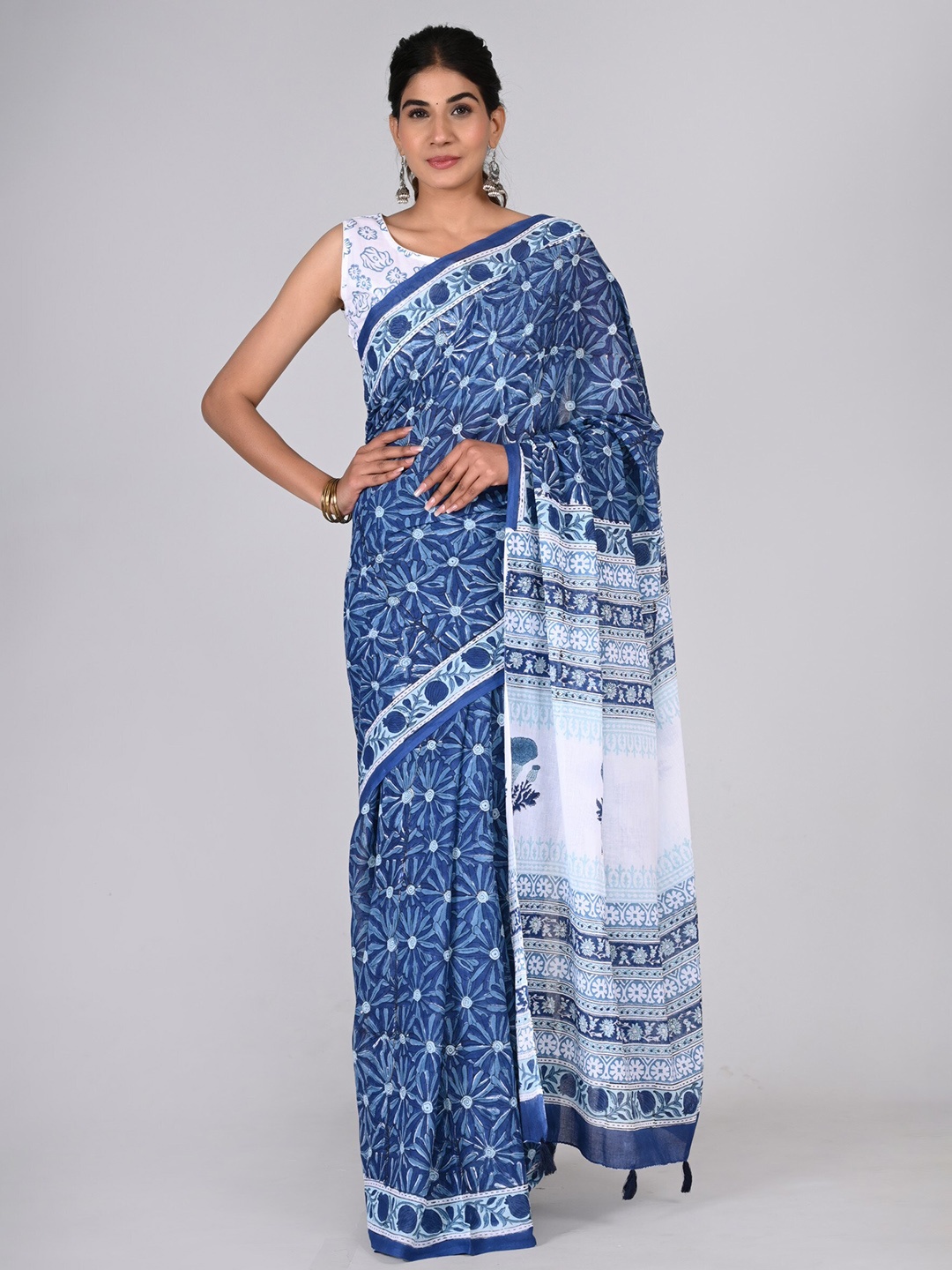 

Shivanya Handicrafts Mulmul Cotton Block Print Saree, Blue