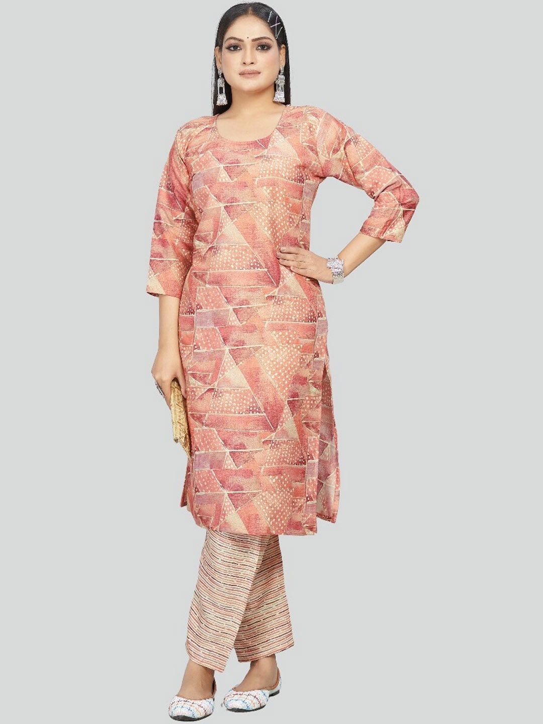 

Sanwariya Silk Printed Regular Kurta with Trousers, Peach