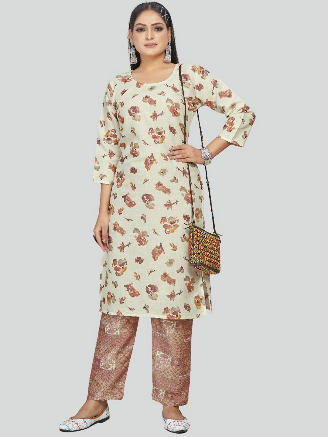

Sanwariya Silk Floral Printed Regular Kurta with Trousers, Brown