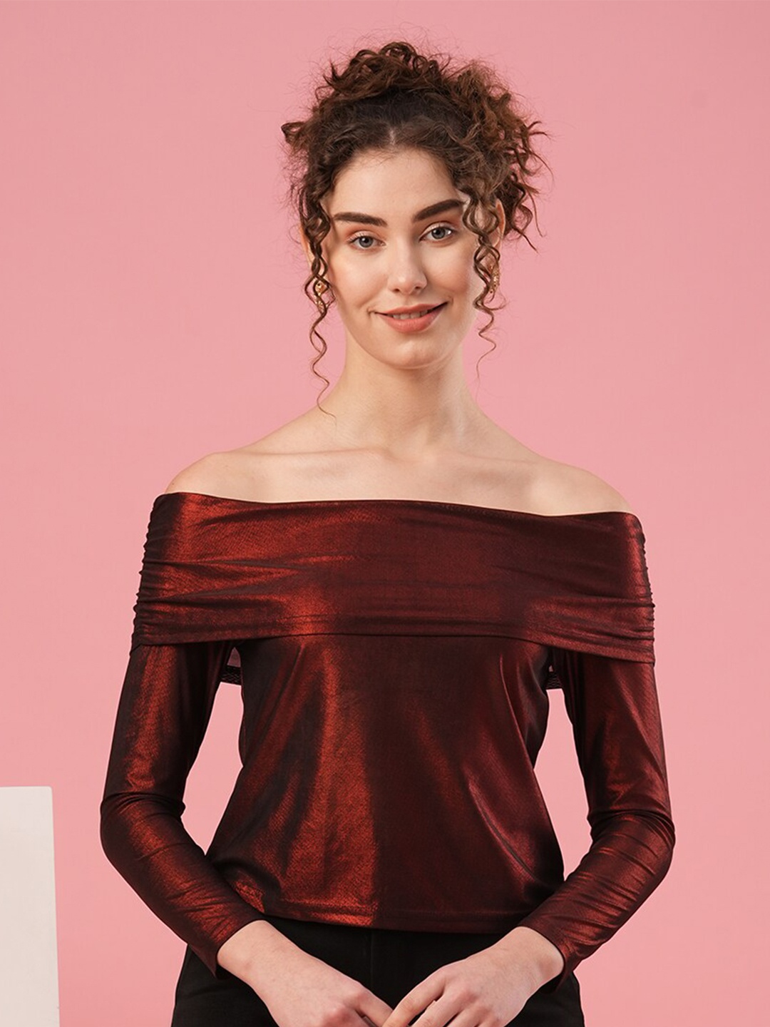 

Globus Off-Shoulder Bardot Top, Maroon