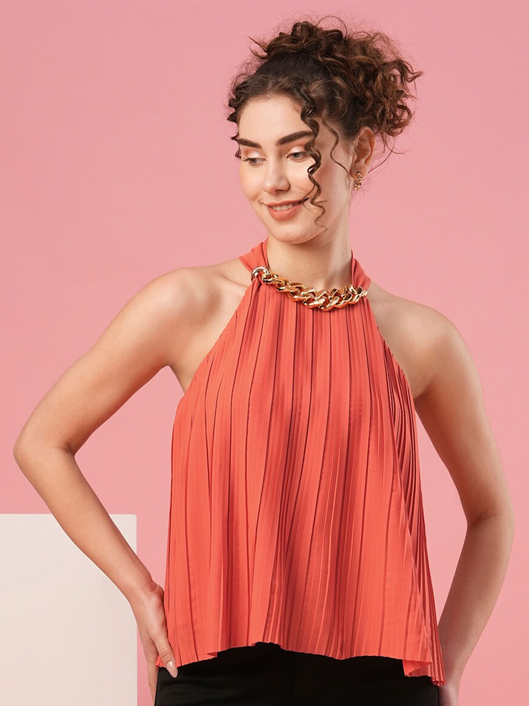 

Globus Rust Halter Neck Accordion Pleats Crepe Top