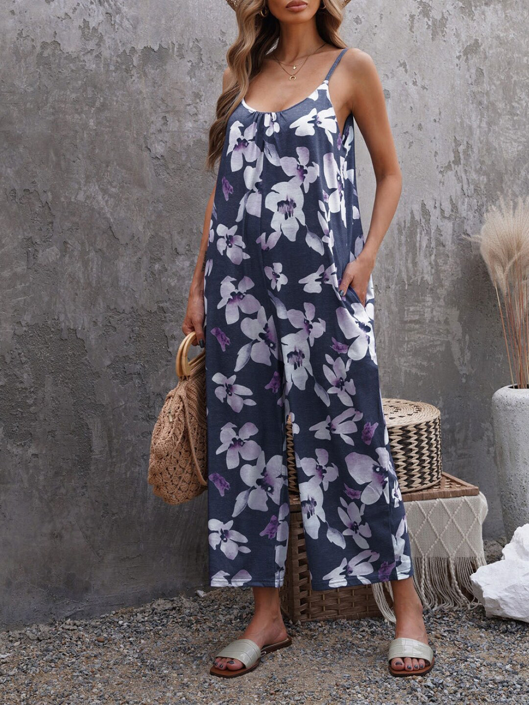 

StyleCast Blue & White Floral Printed Shoulder Straps Basic Jumpsuit