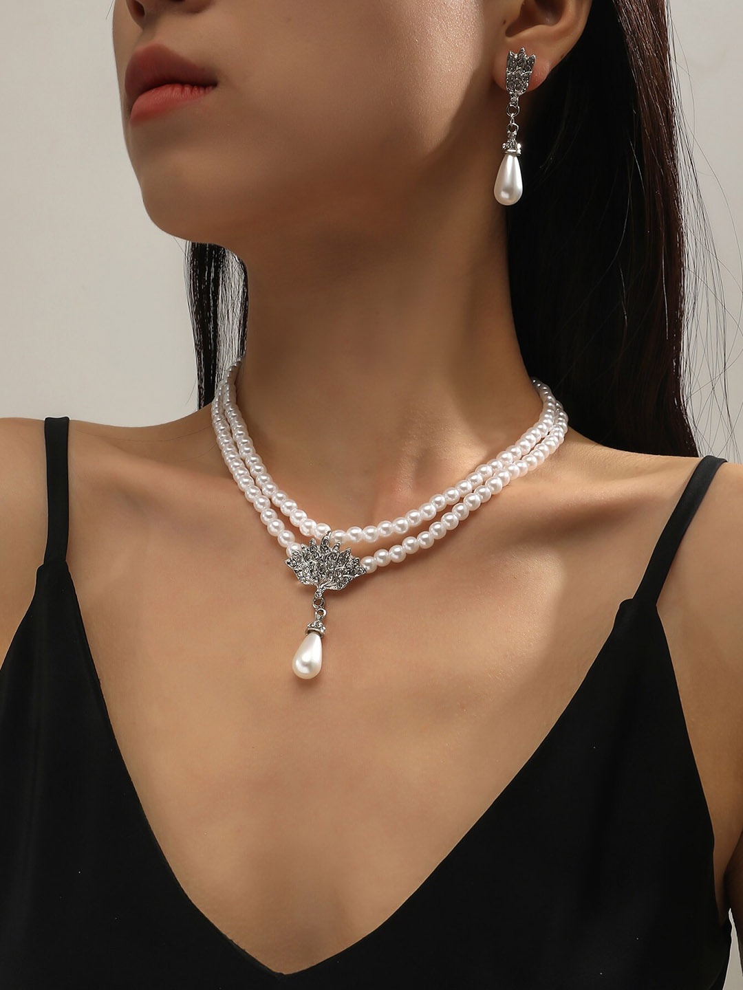 

Shining Diva Fashion Silver-Plated Stone-Studded Pearl-Beaded Jewellery Set, White