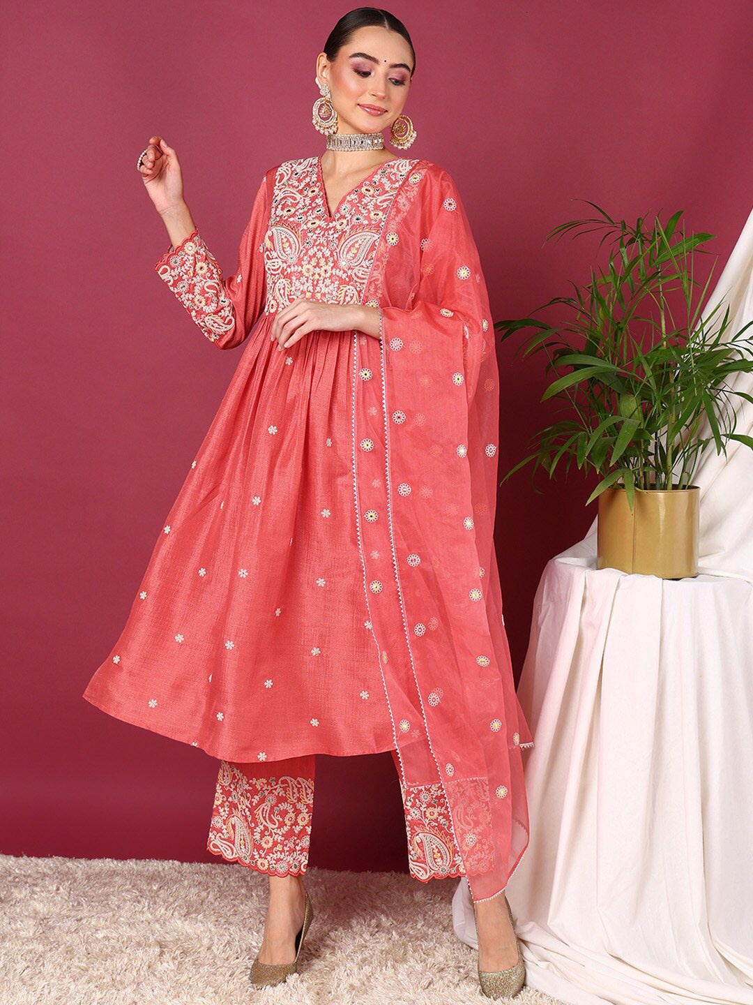 

AHIKA Yoke Design Empire Thread Work Kurta with Palazzos & Dupatta, Pink