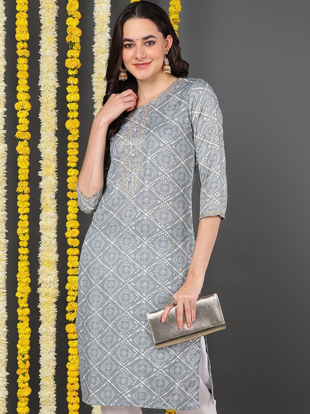 

KALINI Bandhani Printed Round Neck Thread Work Cotton Straight Kurta, Grey