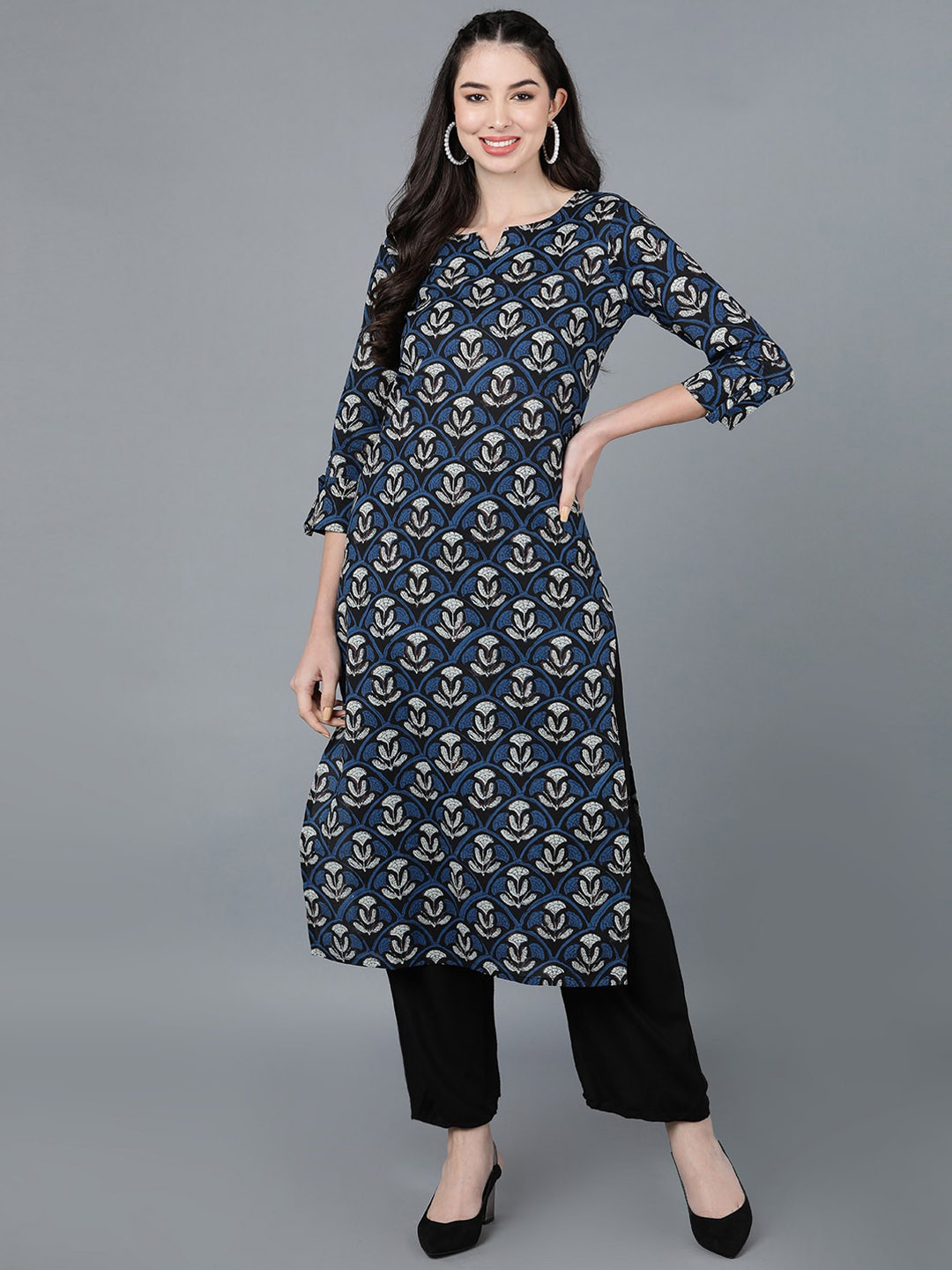 

KALINI Floral Printed Straight Kurta, Navy blue