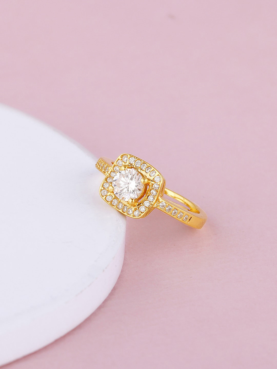 

GIVA 925 Sterling Silver Gold-Plated Stone Studded Finger Ring