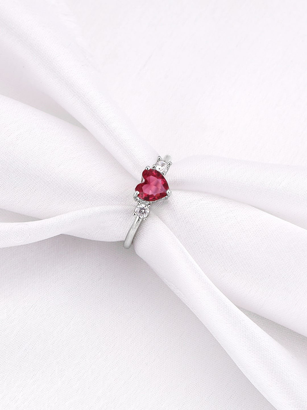 

GIVA 925 Sterling Silver Rhodium-Plated Stone Studded Finger Ring
