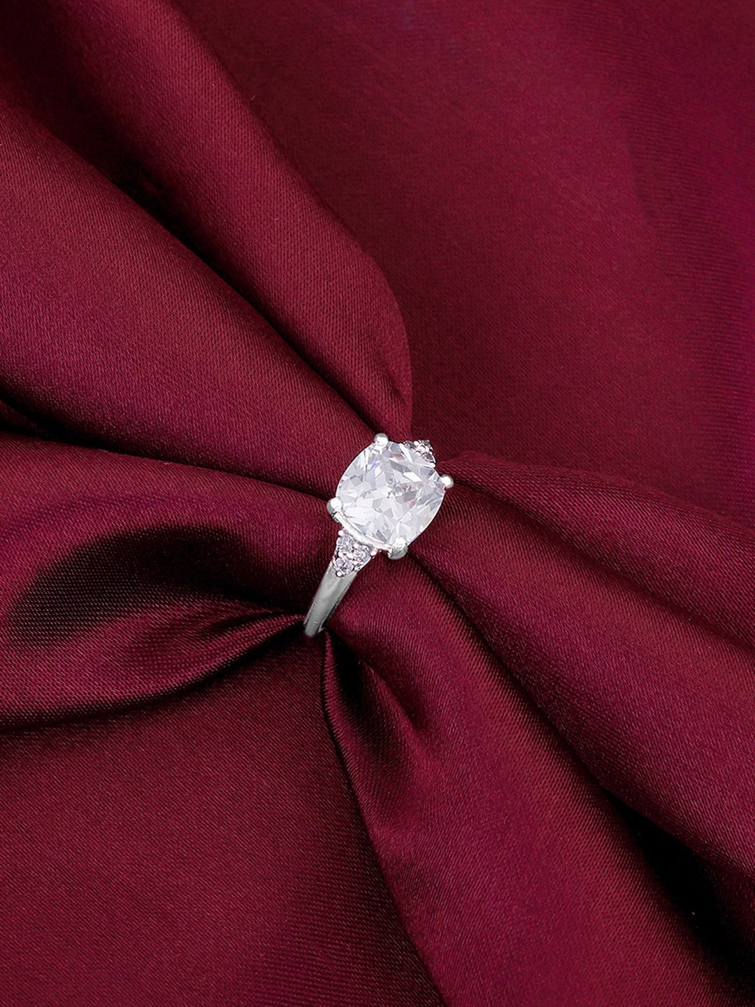 

GIVA Rhodium-Plated 925 Sterling Silver Stone Studded Finger Ring