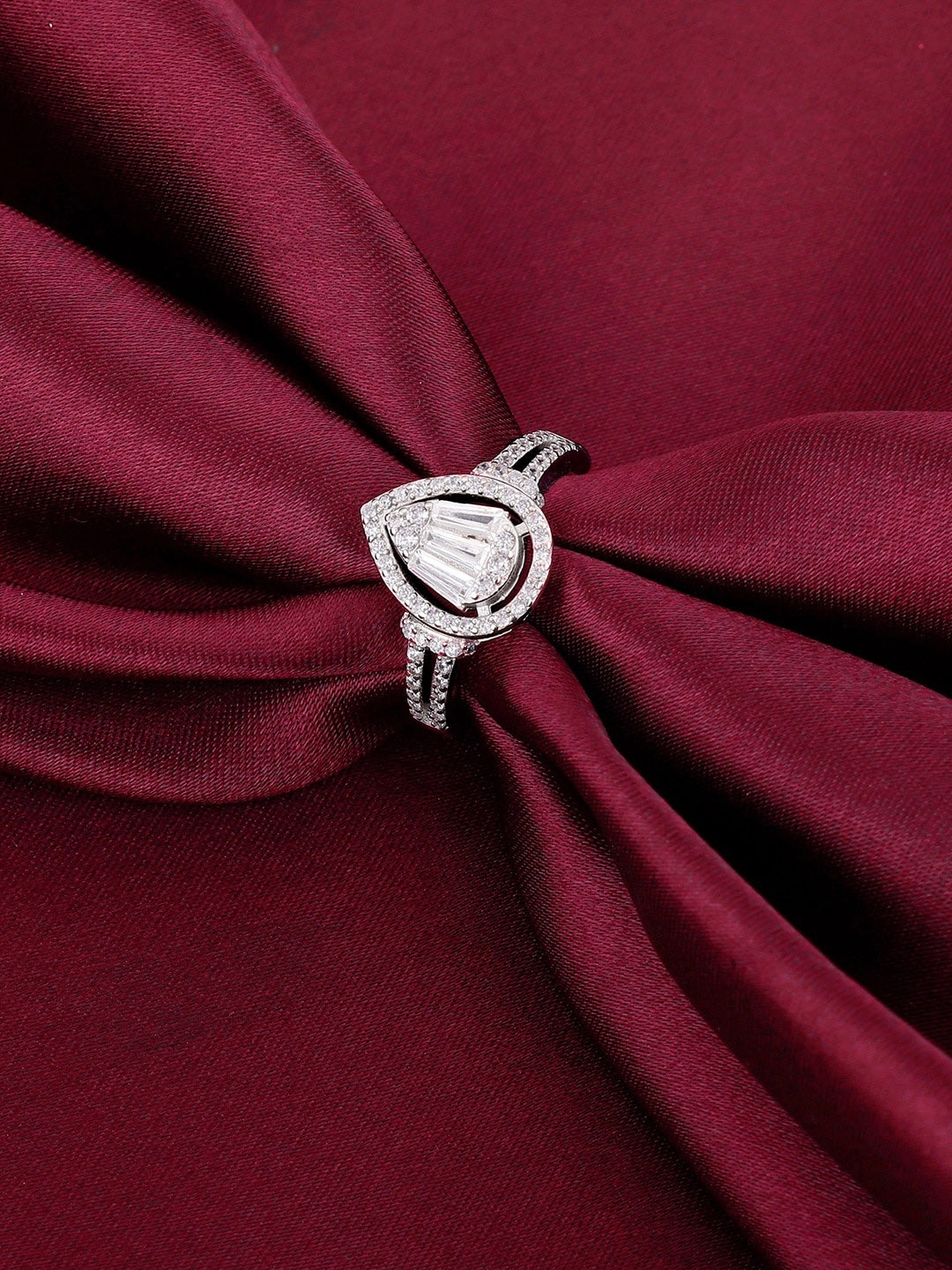 

GIVA 925 Sterling Silver Rhodium-Plated Stone Studded Finger Ring