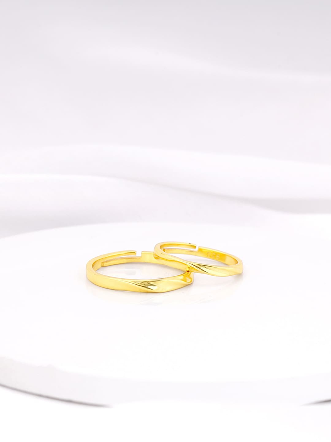 

GIVA Set Of 2 925 Sterling Silver Gold-Plated Adjustable Finger Ring