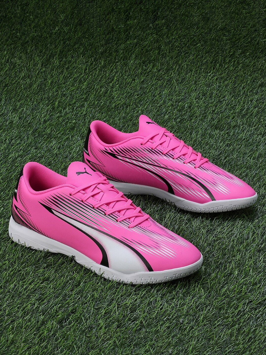 

Puma Unisex ULTRA PLAY Indoor Court Shoes, Pink