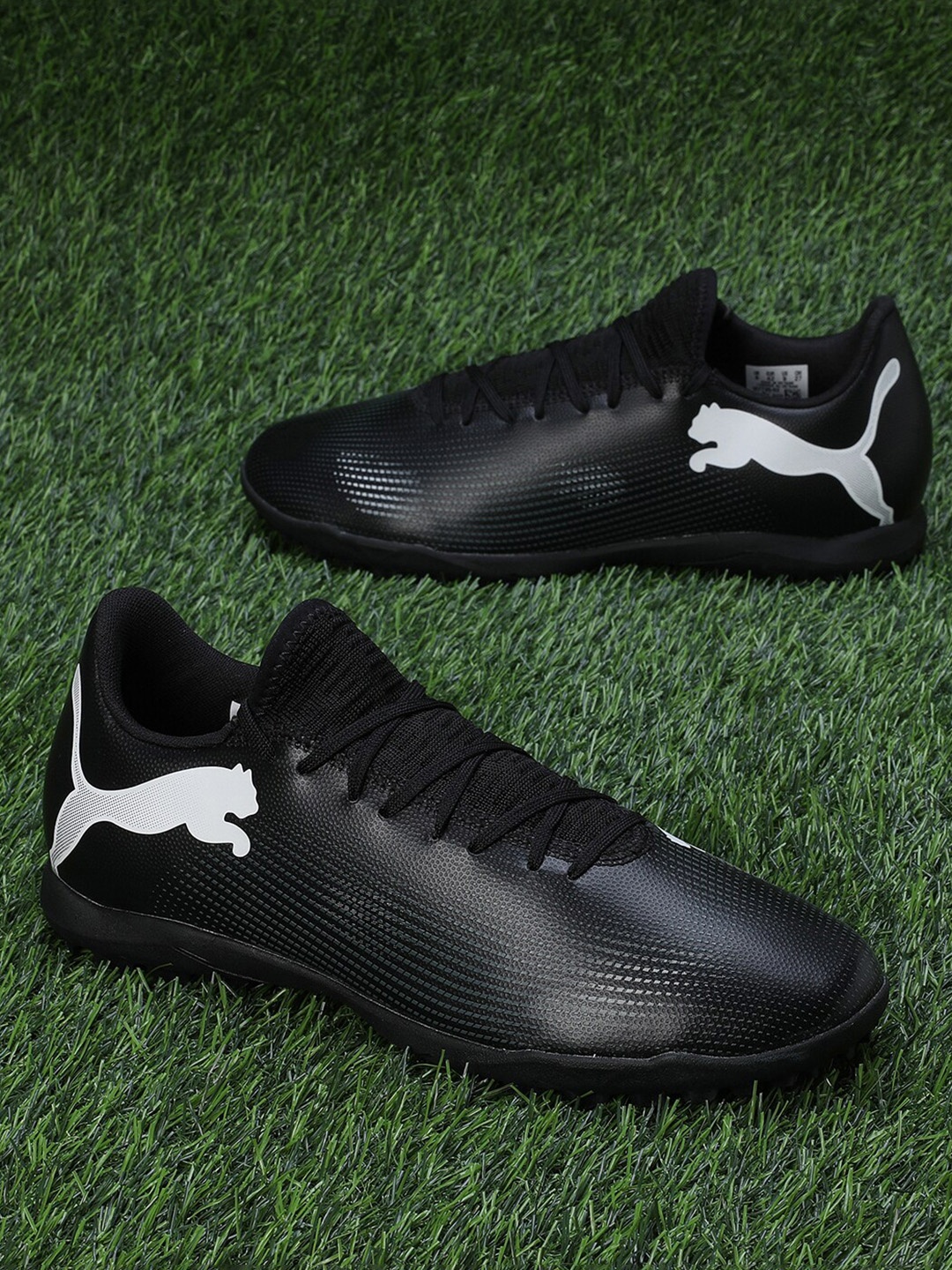 

Puma Men FUTURE 7 PLAY TT Football Shoes, Black