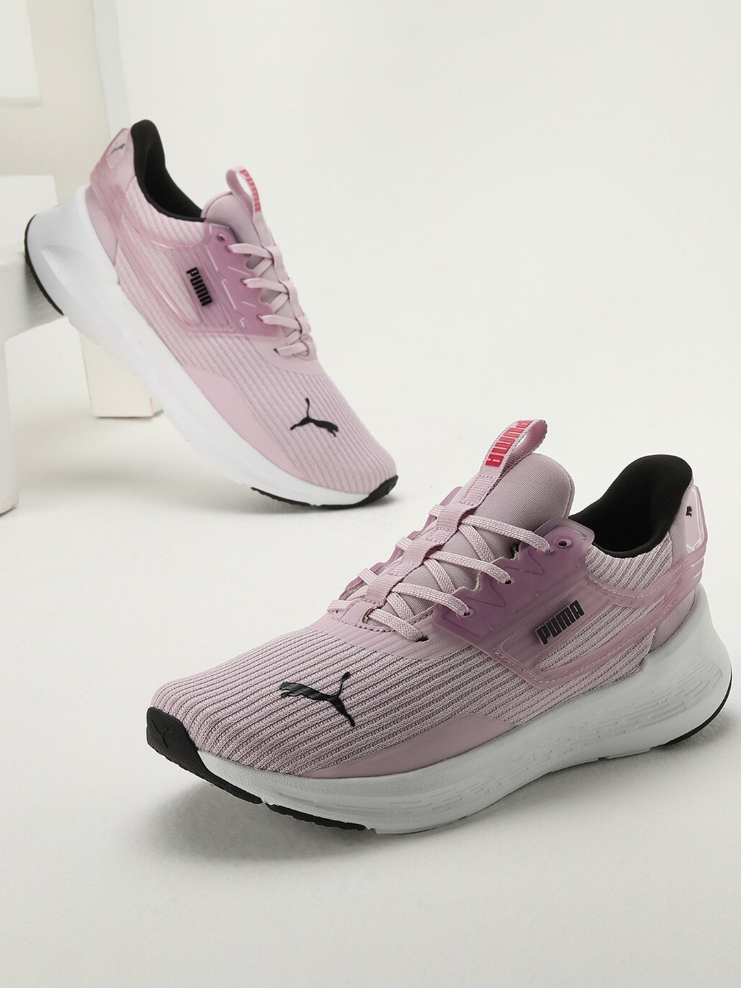 

Puma Unisex SOFTRIDE Symmetry Running Shoes, Pink