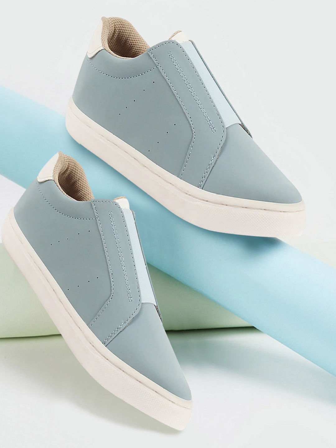 

FAUSTO Women Round Toe Lightweight Slip-On Sneakers, Blue