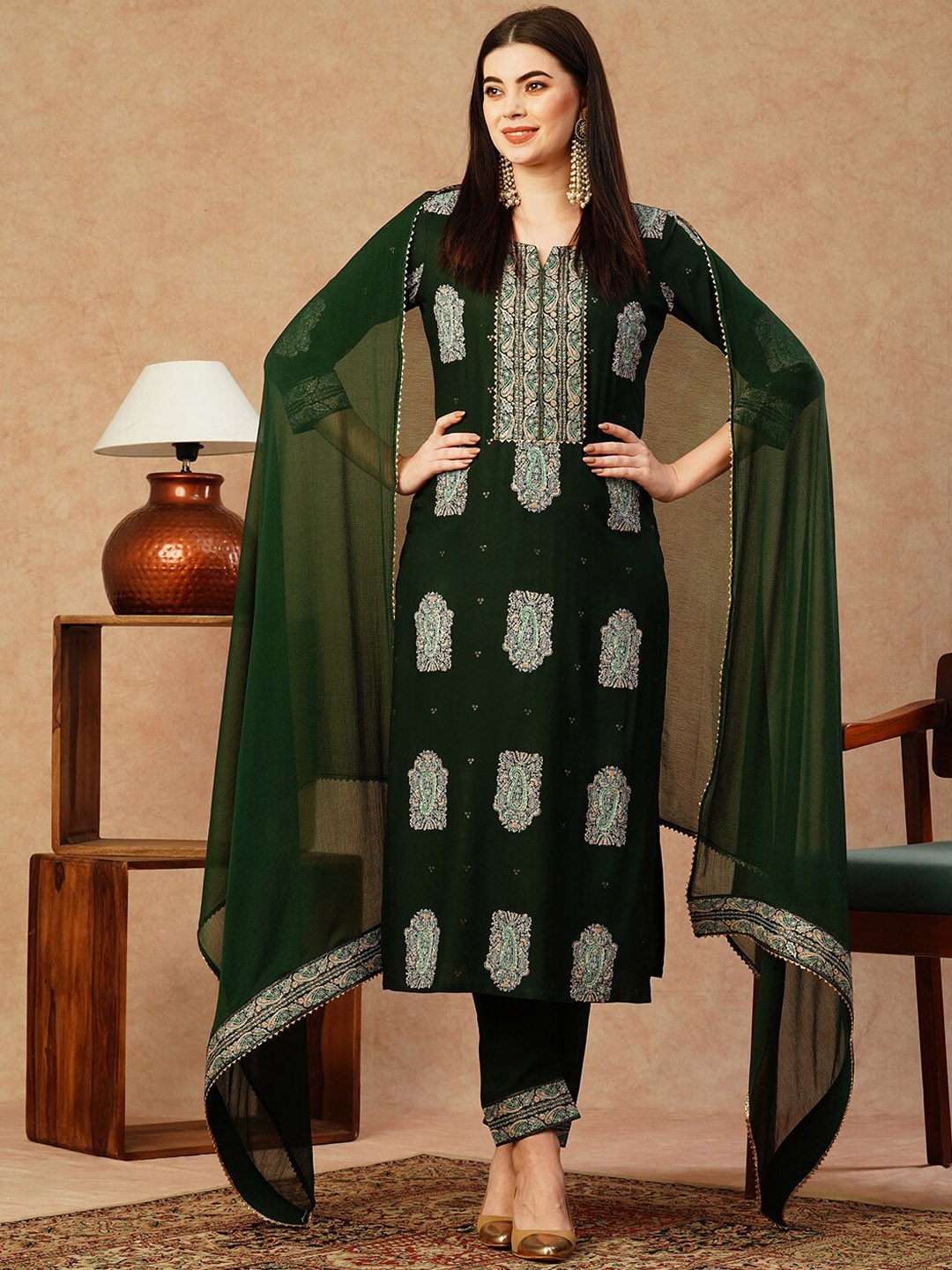 

KALINI Ethnic Motifs Printed Straight Kurta with Trousers & With Dupatta, Green