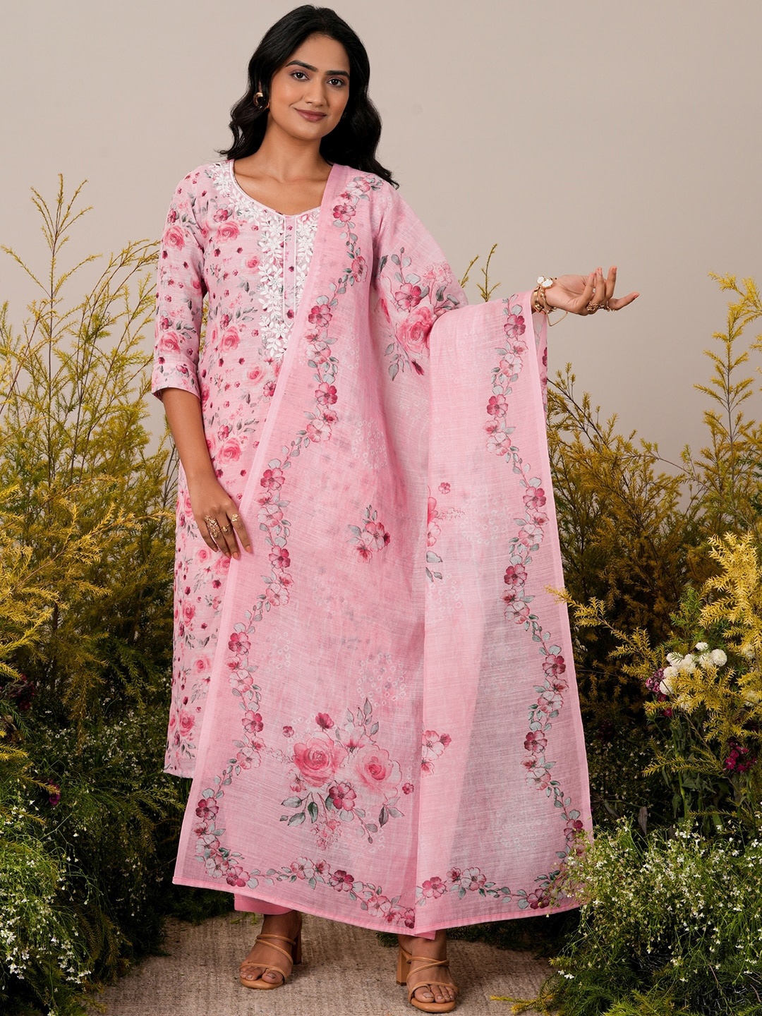 

Libas Floral Printed Round Neck Thread Work Linen Kurta with Trousers & With Dupatta, Pink