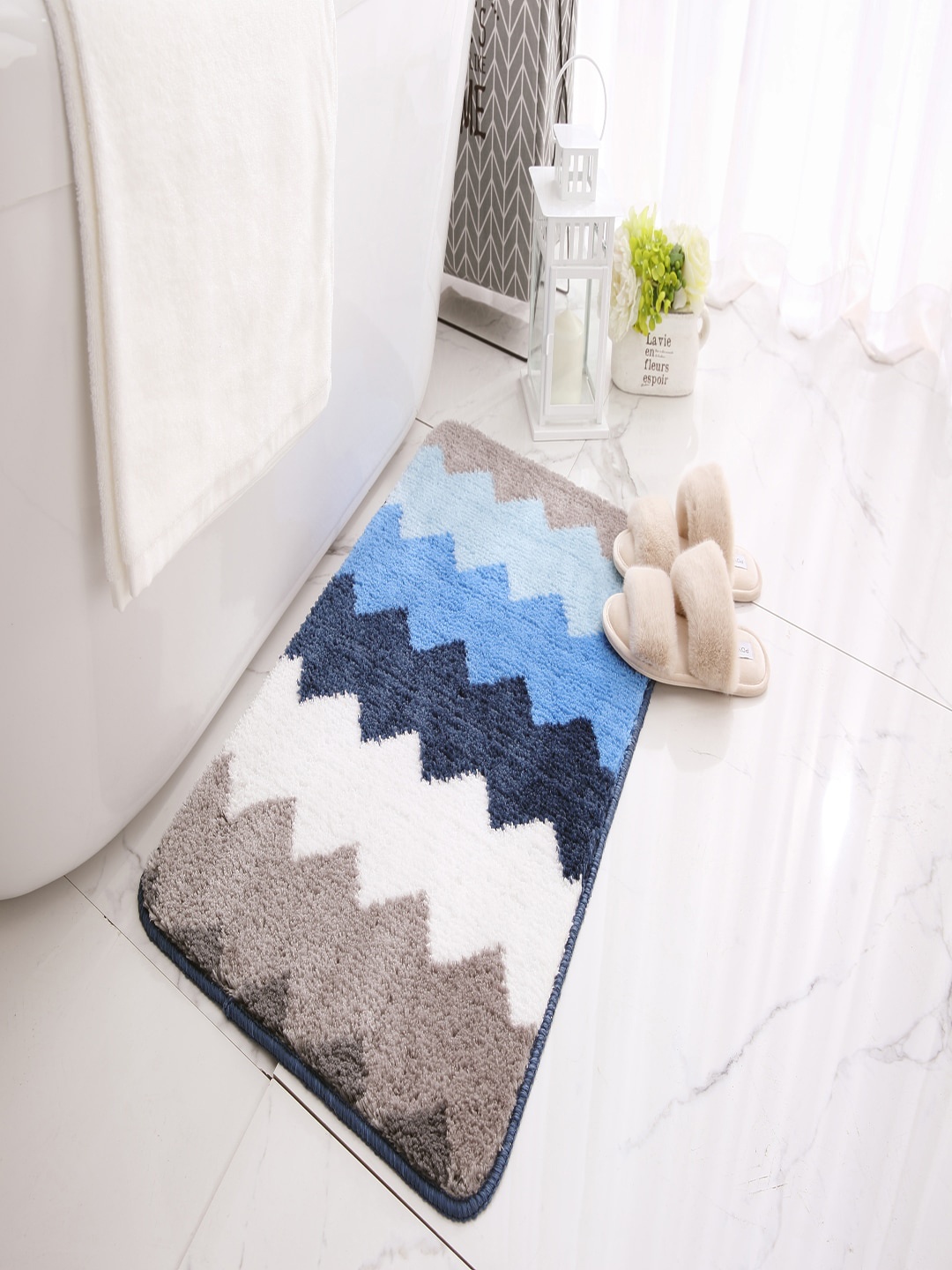 

Kuber Industries Blue & Grey 120 GSM Geometric Extra Soft Bath Rug