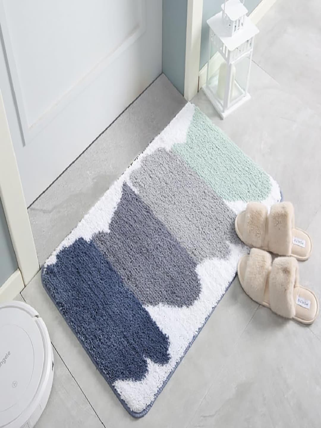 

Kuber Industries Grey & Green Printed Bath Rugs