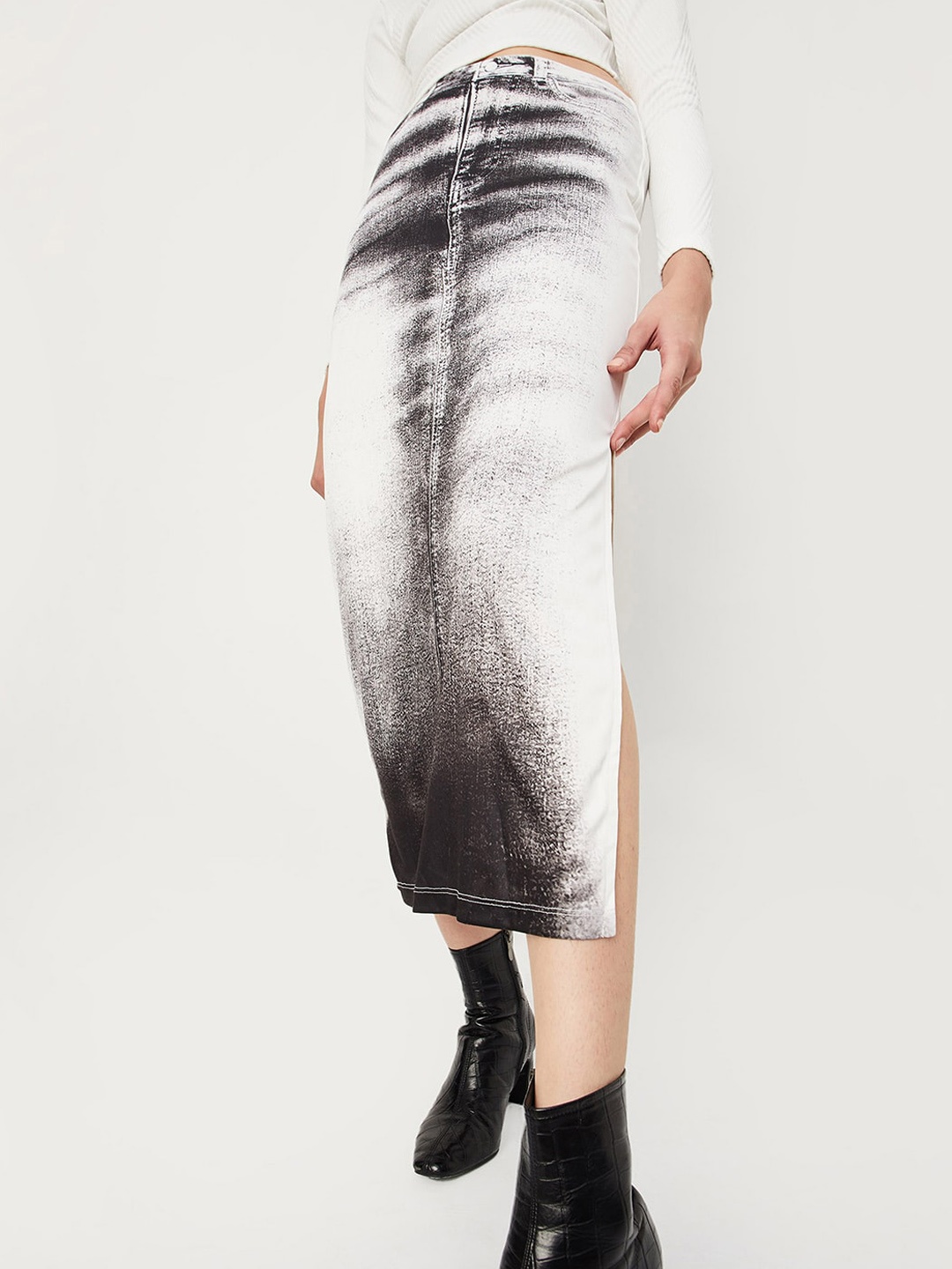 

max Abstract Printed Straight Midi Skirt, White