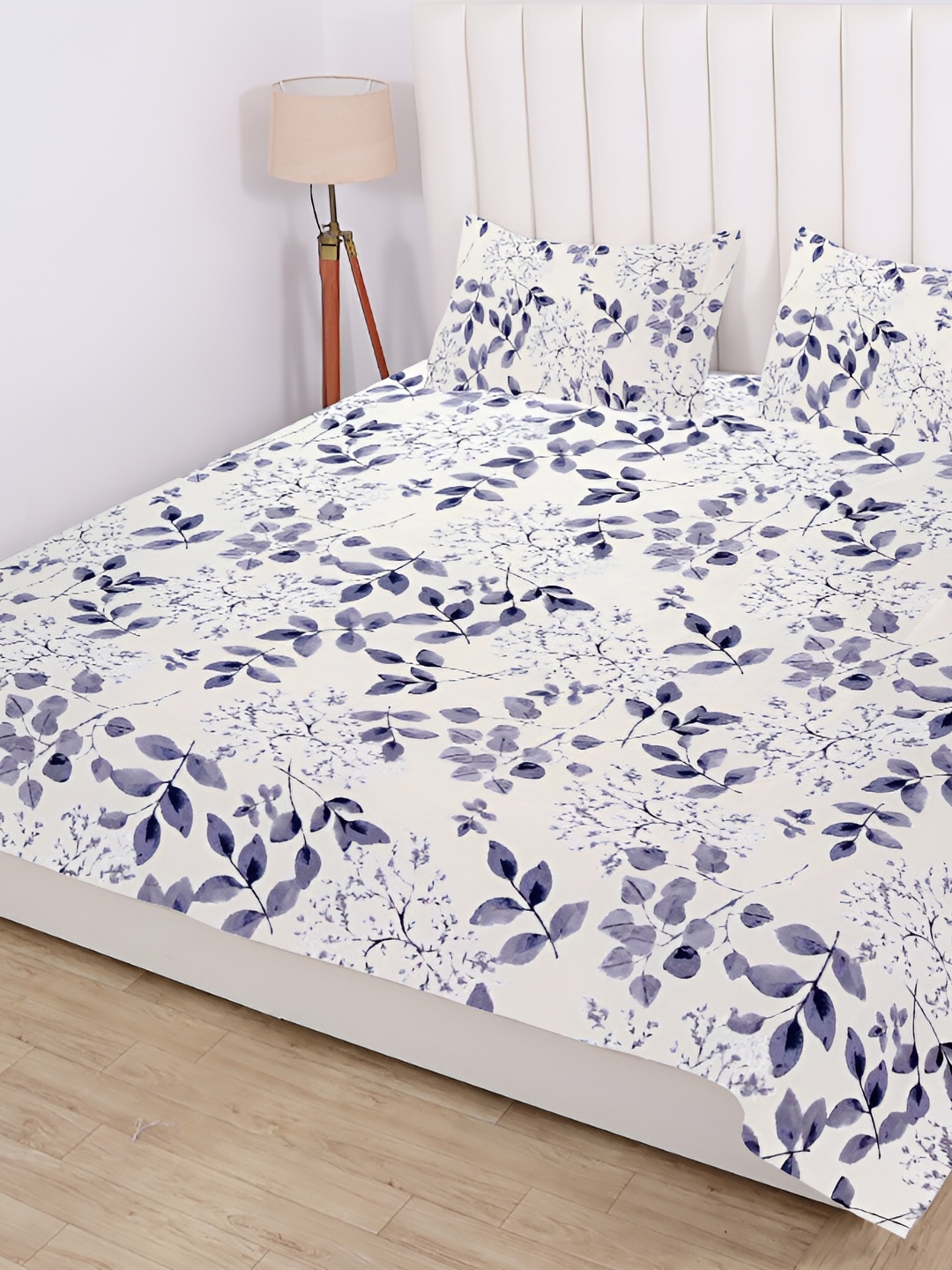 

RD TREND Off White & Blue Floral Printed 210 TC Cotton King Bedsheet with 2 Pillow Covers