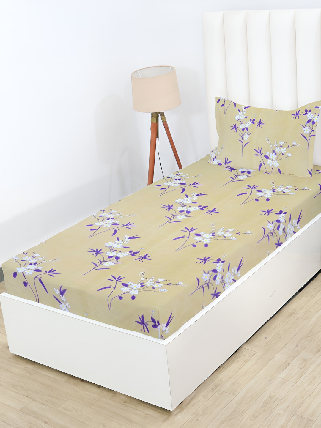 

RD TREND Yellow & White Floral 210 TC Fitted Cotton Single Bedsheet with 1 Pillow Covers