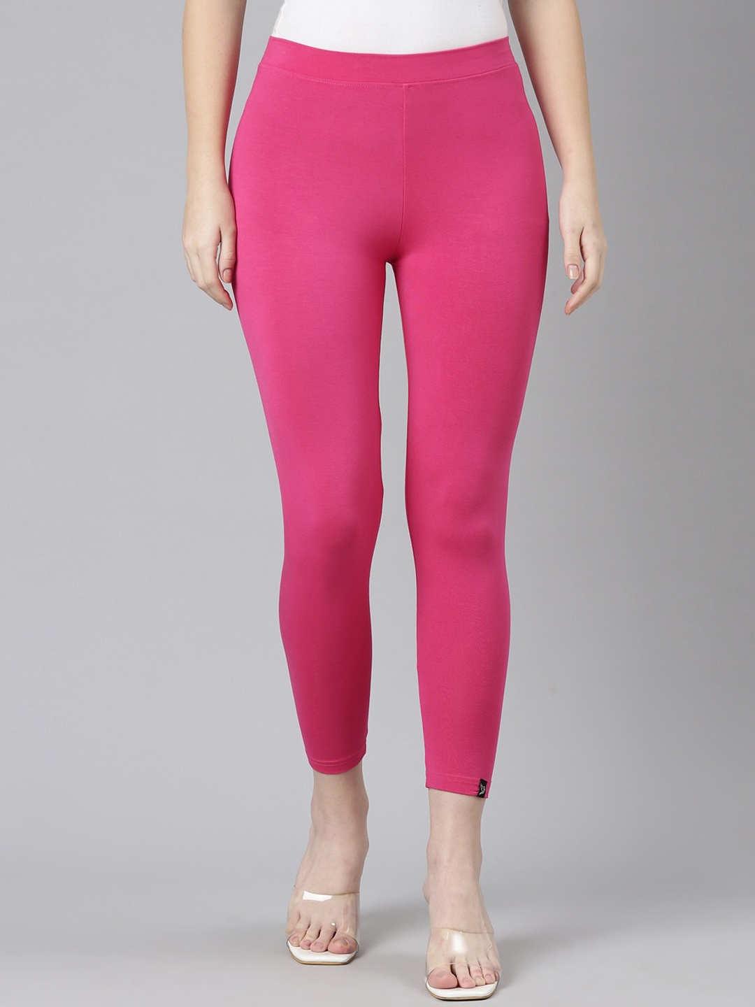 

Twin Birds Women Solid Skinny Fit High Ankle Cropped Leggings, Pink