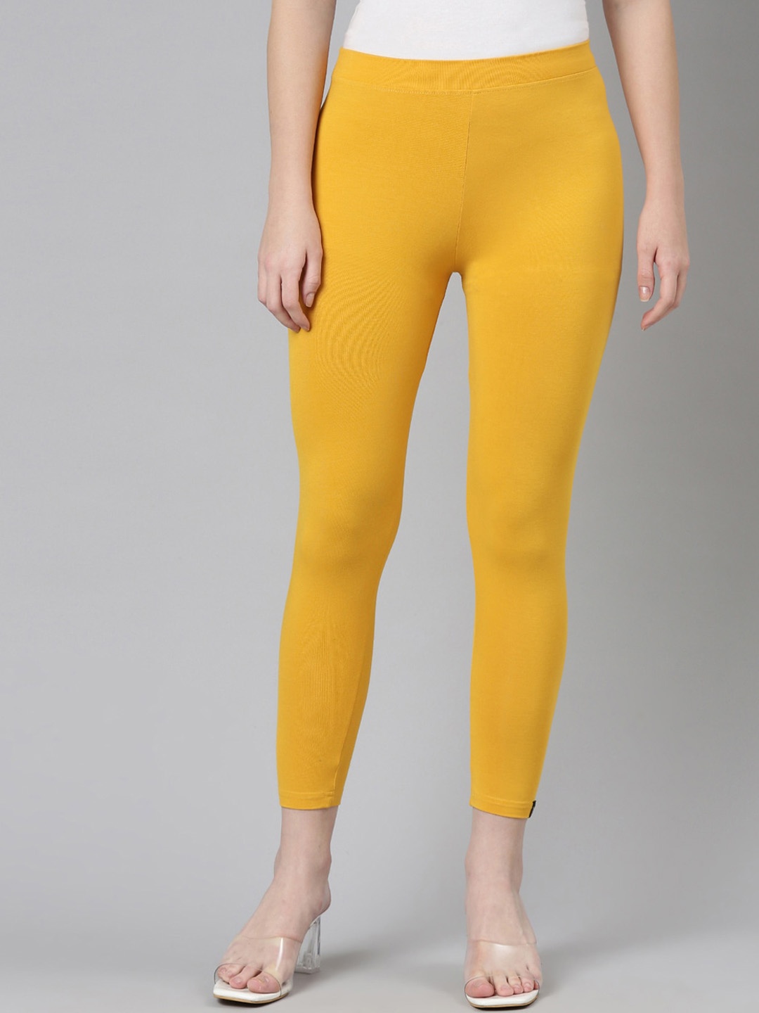 

Twin Birds Women Solid Skinny Fit High Ankle Cropped Leggings, Yellow