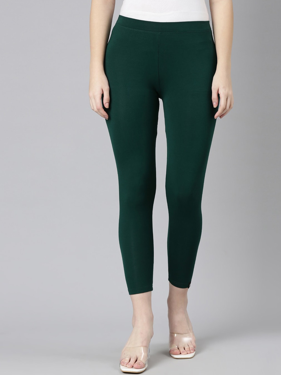 

Twin Birds Women Solid Skinny Fit High Ankle Cropped Leggings, Green