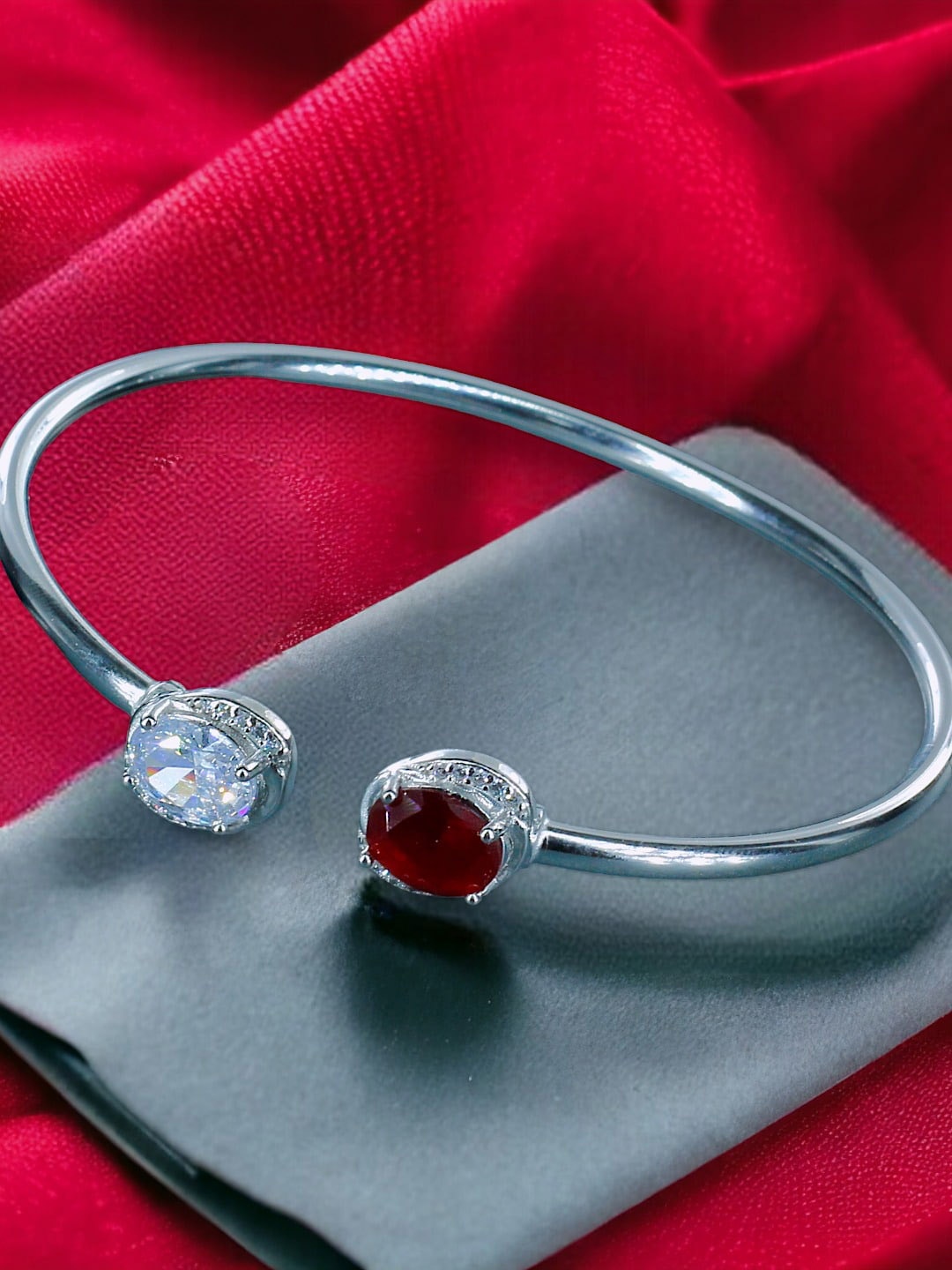 

Taraash 925 Sterling Silver CZ Studded Bangle