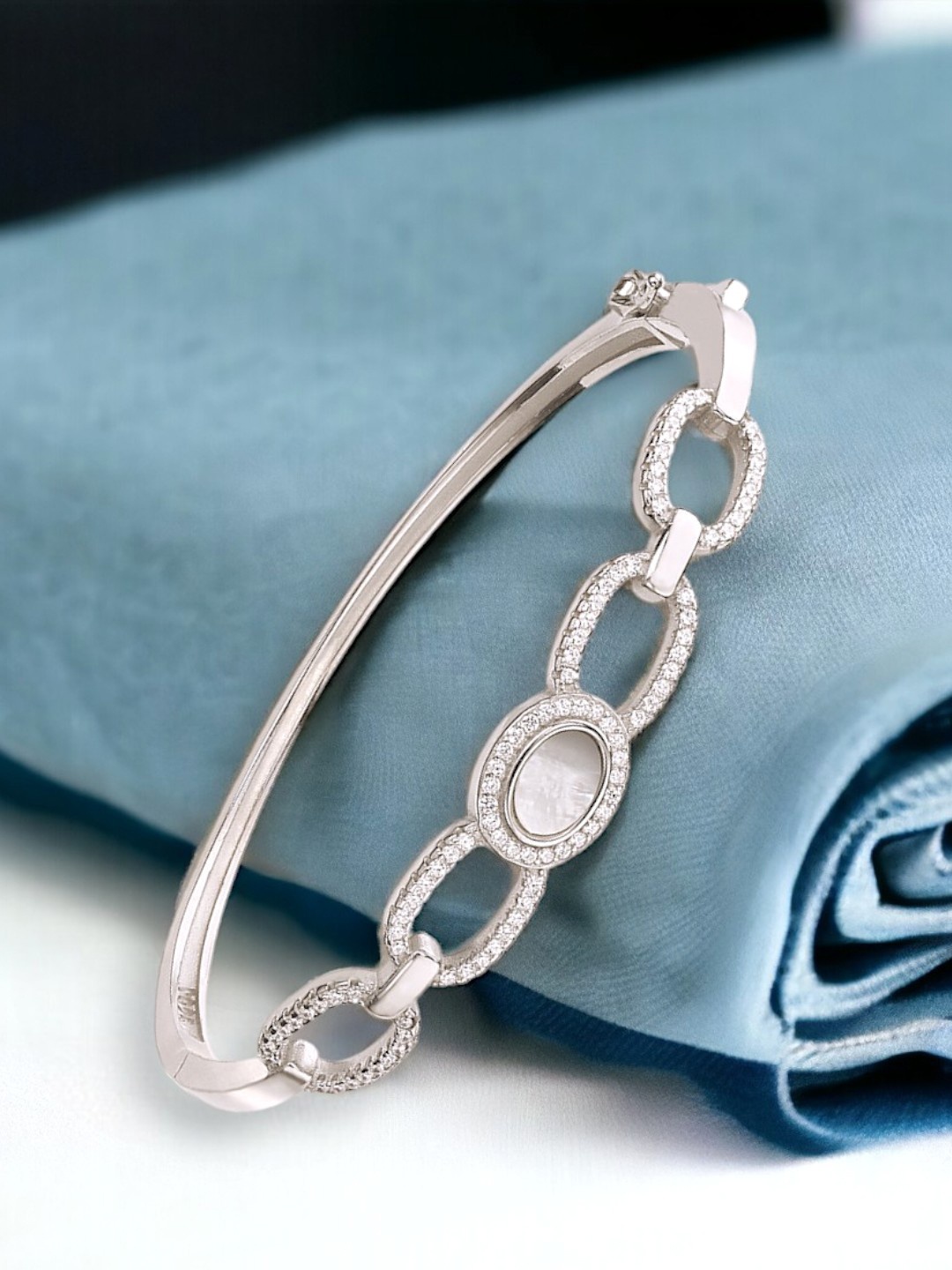 

Taraash 925 Sterling Silver CZ Studded Interlink Bangle