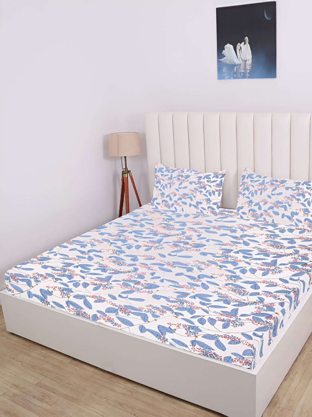 

RD TREND White Floral Printed 210 TC Cotton Fitted King Bedsheet with 2 Pillow Covers
