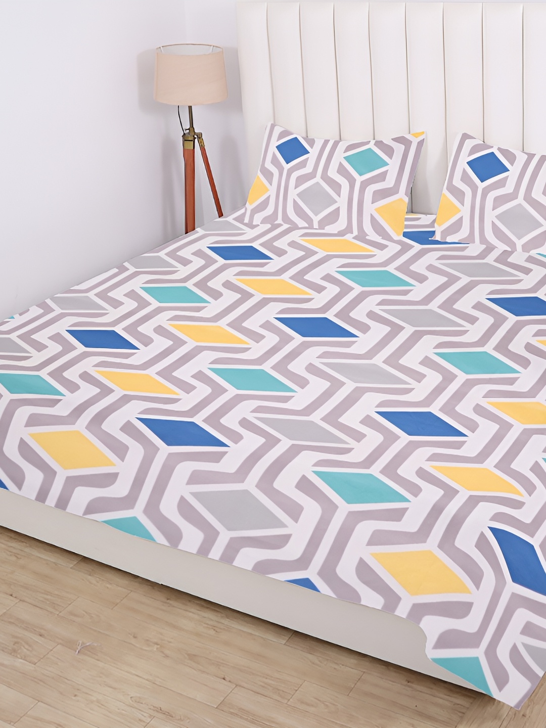 

RD TREND Yellow & Grey Geometric Printed 210 TC Cotton King Bedsheet with 2 Pillow Covers