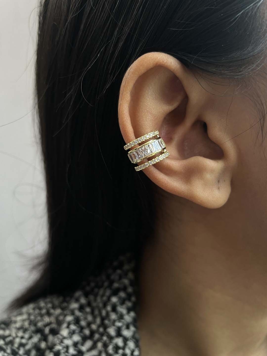 

ISHKAARA Gold Plated Artificial Stones Ear Cuff