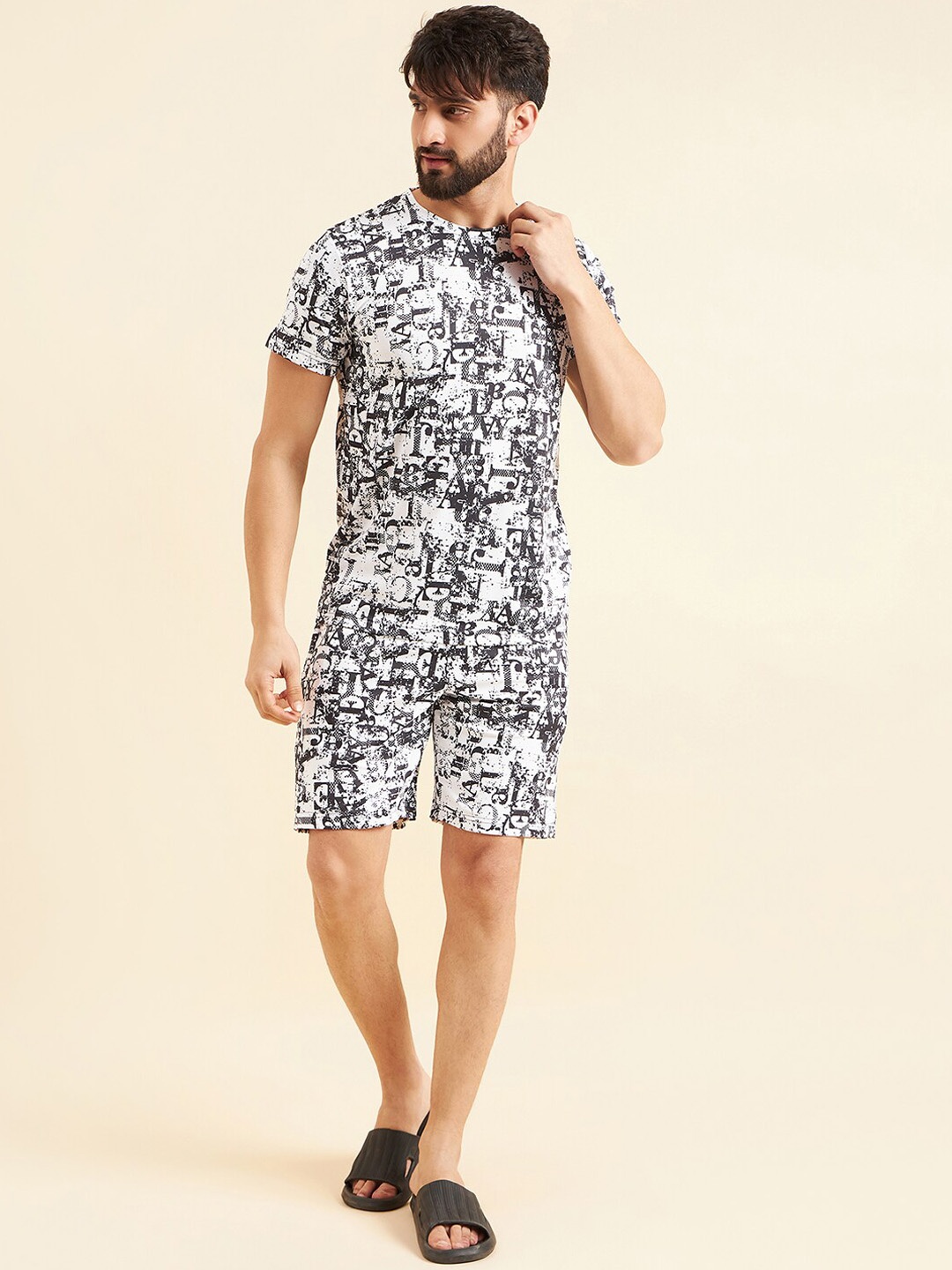 

Sweet Dreams White & Black Typography Printed Night suit